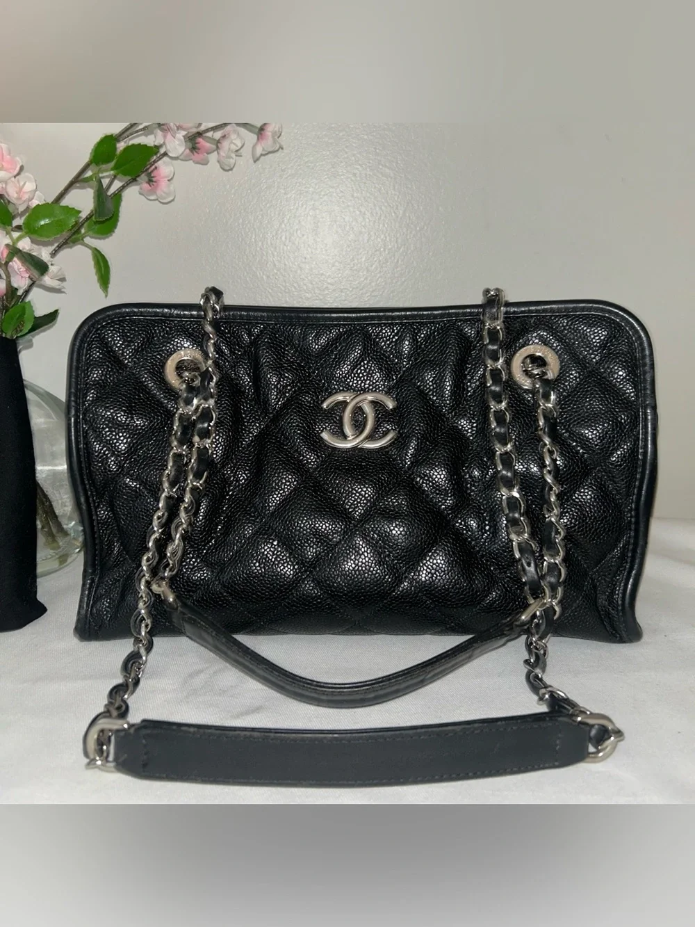 CHANEL CC Medium Shopper Tote Shoulder Bag Caviar Quilted Leather Black